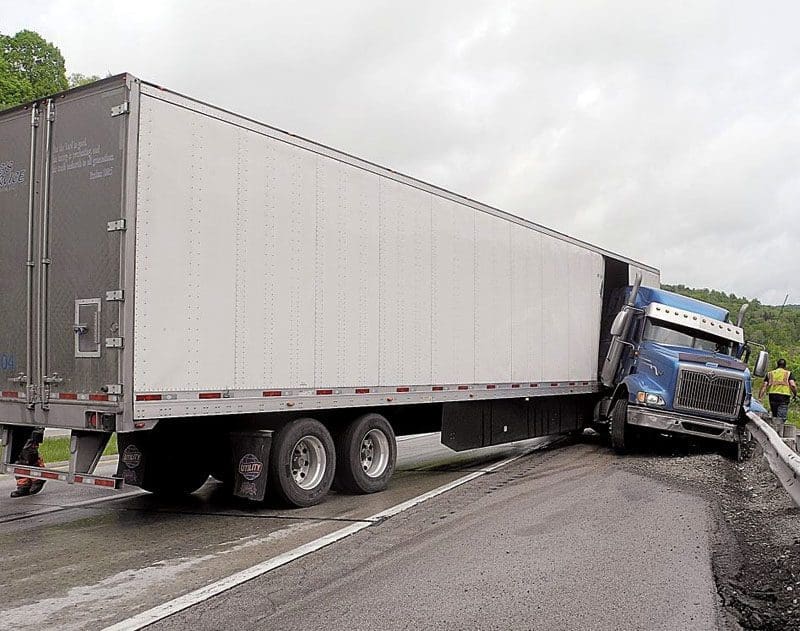 Jackknife Tractor-Trailer Accidents and Crashes