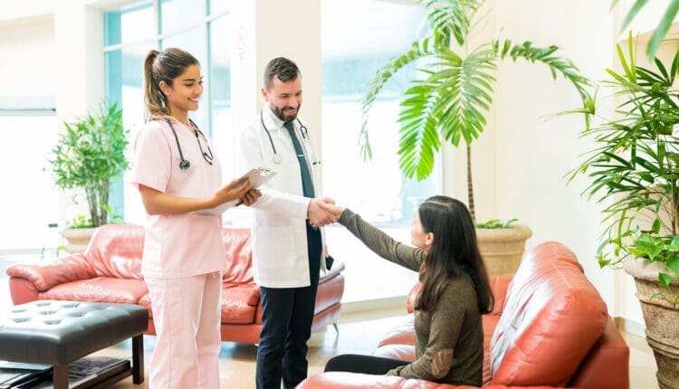 Quiropráctica integral + atención de enfermería para un bienestar duradero